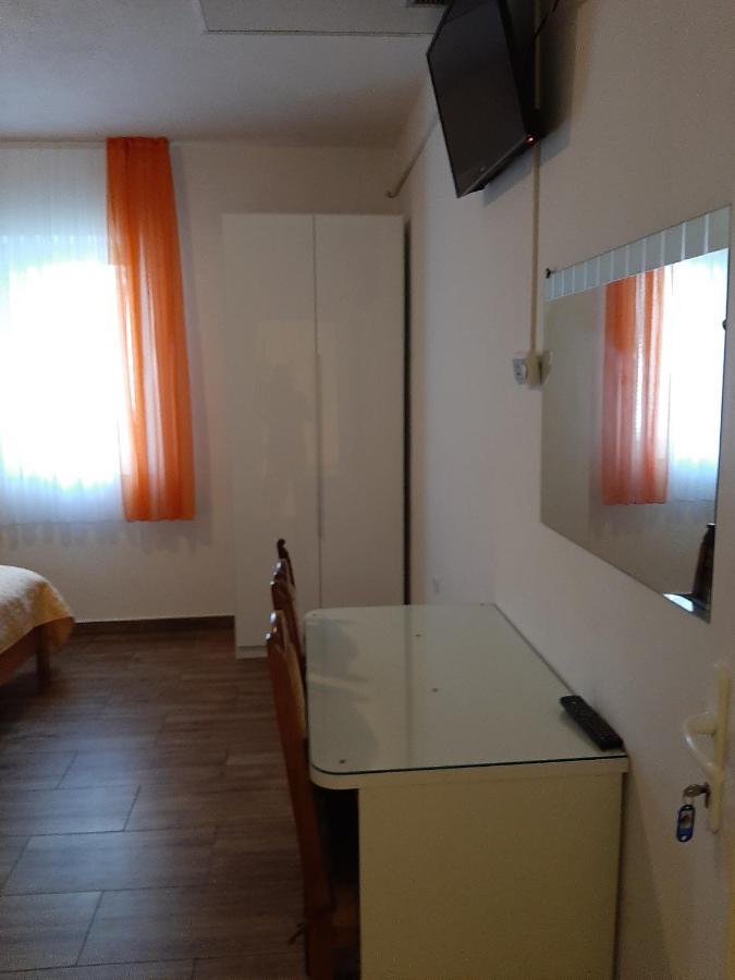 Guest House Renata Zadar Ngoại thất bức ảnh